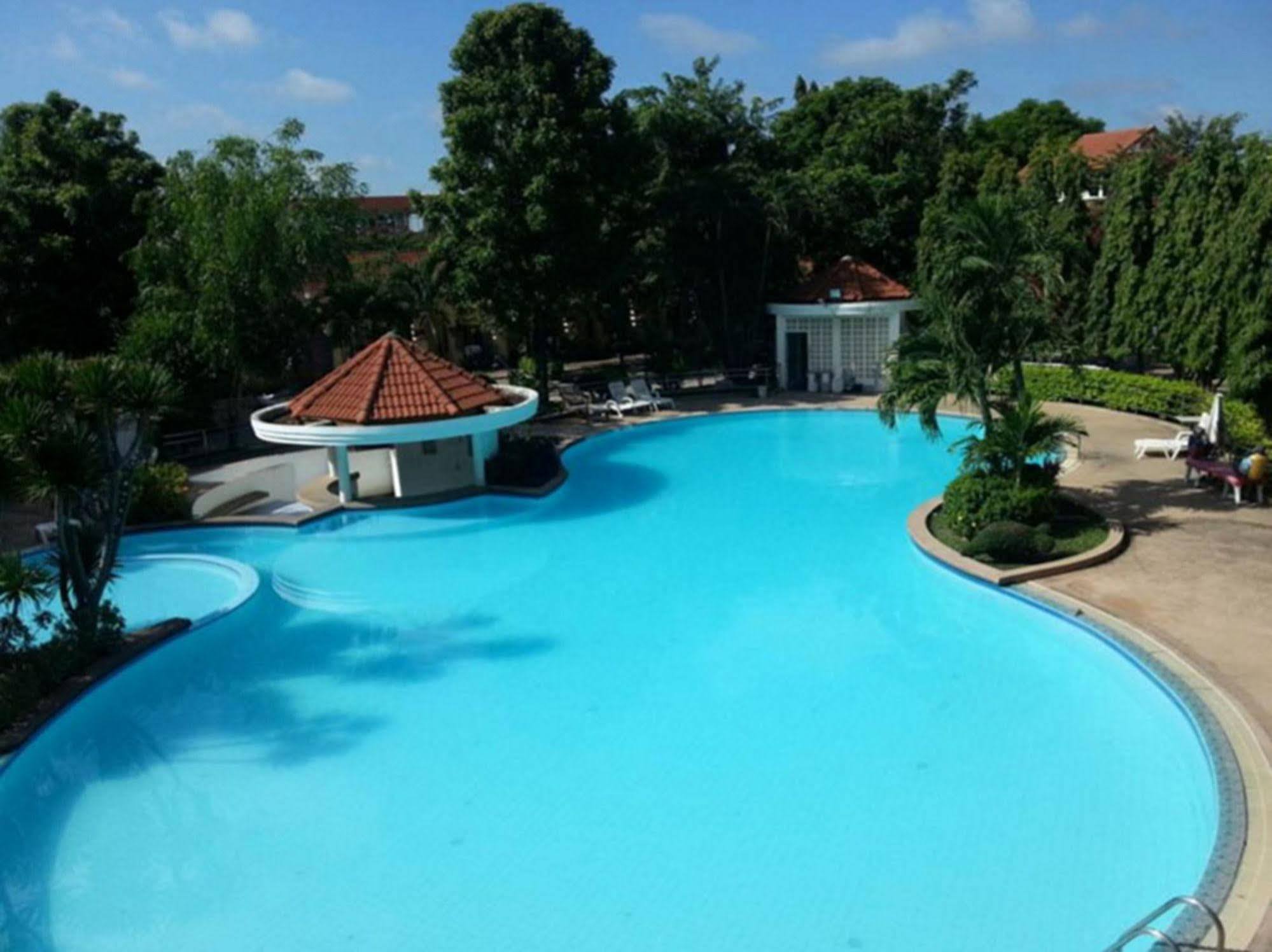 Dad D Resort By Lopburi Inn Resort Lop Buri Exterior foto
