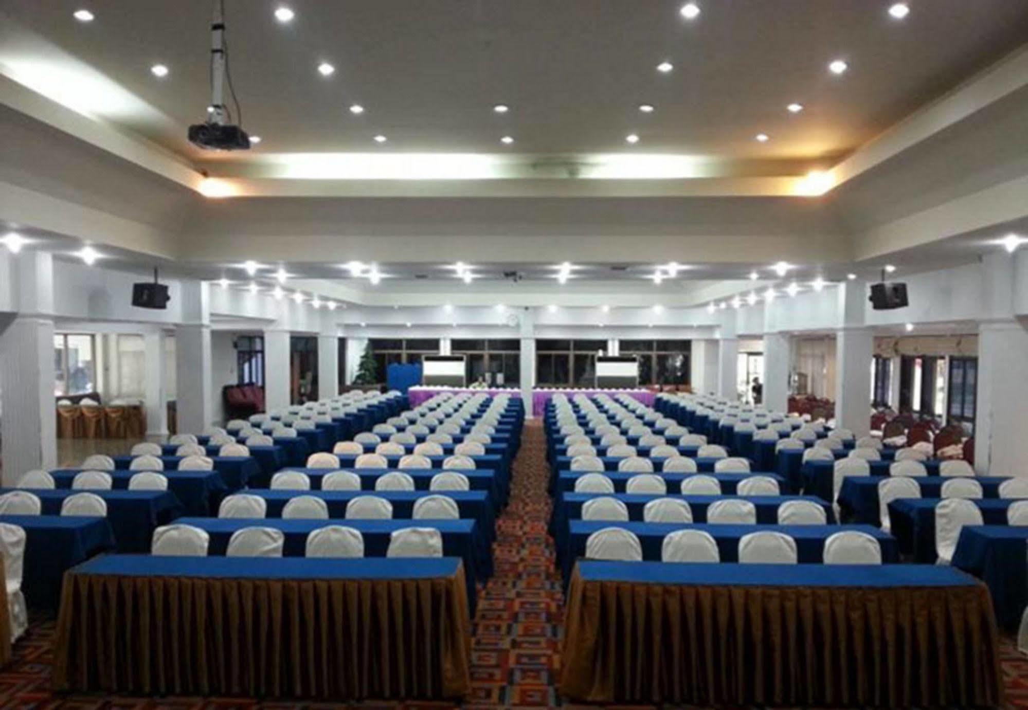 Dad D Resort By Lopburi Inn Resort Lop Buri Exterior foto